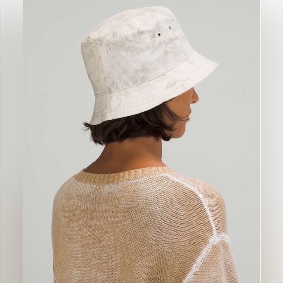 Lululemon On My Level Bucket Hat in Aquila White Opal Multi Size S/M